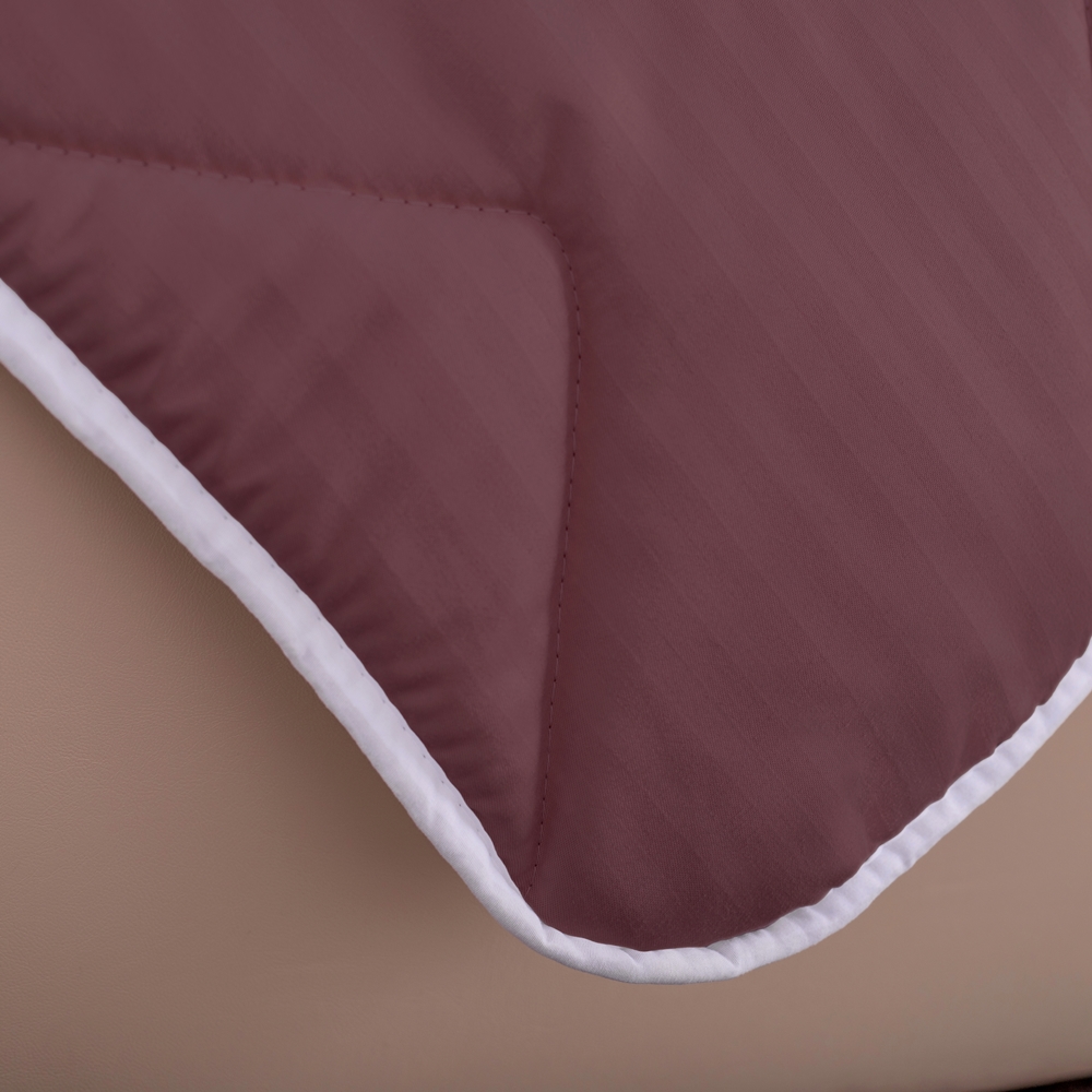 Set pilota de iarna, matlasata, umplutura lana, invelis damasc, policoton, 140x210cm, maro + 2 perne matlasate, antialergice, 50x70cm, Pucioasa LDP-SETPP-POLI-I-MARO-140